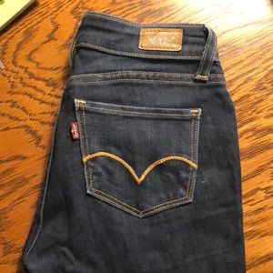 Levi’s size 24 skinny jeans, W24 L30
